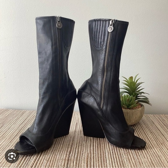 Leon Max brand new open toe booties**HOT** - Picture 4 of 5